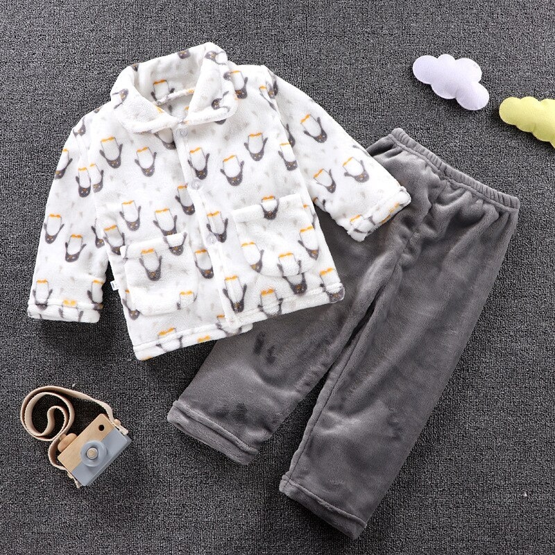 Pyjama enfant chaud et mignon motif pingouin