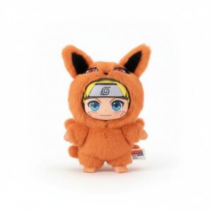 Peluche de Naruto style kawaii en costume de renard orange d'inspiration Labubu sur fond blanc