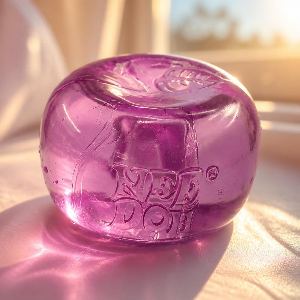 Jouet Squishy Needoh garçon anti-stress en pomme pailletée – Image 2