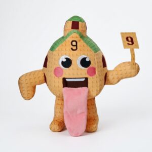 Une peluche Brainrot No. 9 Sammy vs Jandel marron avec de grands yeux, des joues roses, une longue langue rose et un panneau portant le chiffre 9, présentée sur un fond blanc.