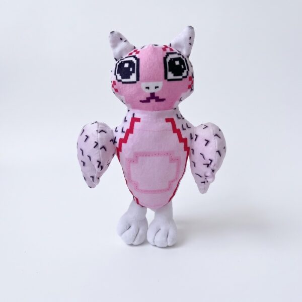 Une peluche Brainrot Candy Meowl Sammy vs Jandel rose et blanche, avec de grands yeux, des oreilles pointues, des ailes et des pattes, posée sur un fond blanc.